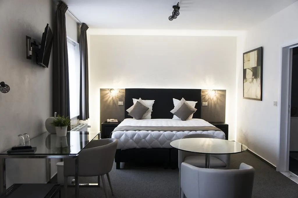 Hotel Adoma Ghent 3*,